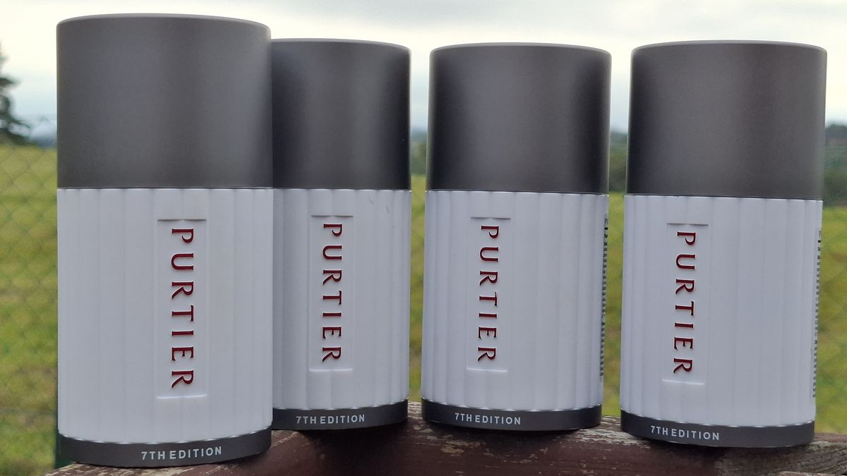 České úřady zabavily šest tun „zázračných“ pilulek. Vynesly by čtvrt miliardy